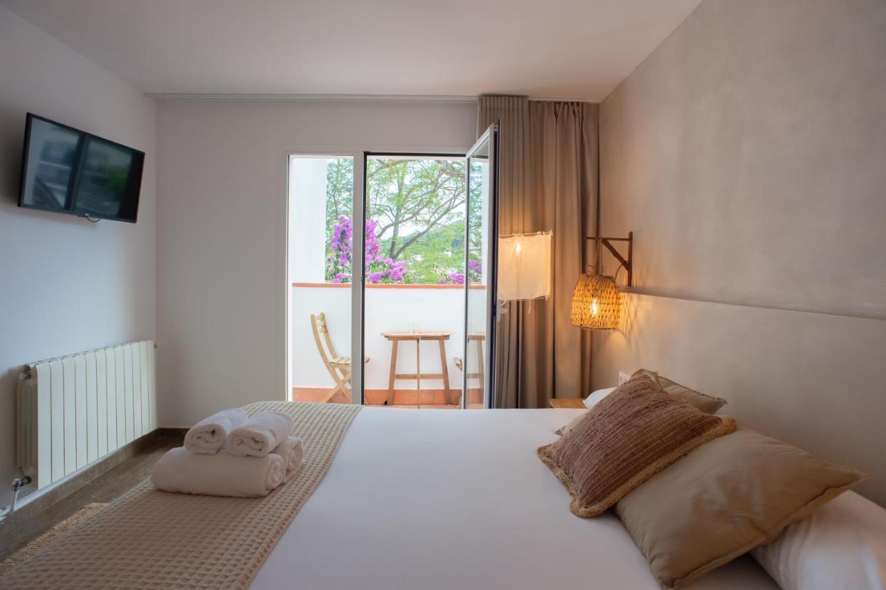 Hostal Es Niu De 塔马留 外观 照片