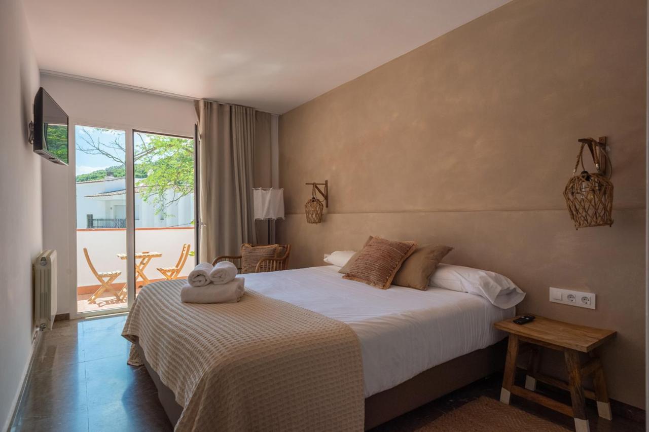 Hostal Es Niu De 塔马留 外观 照片