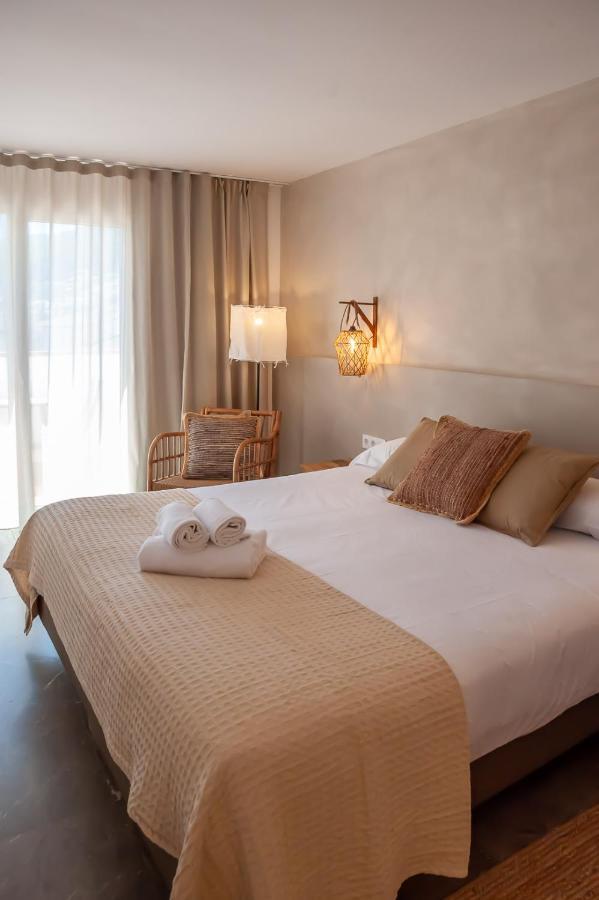Hostal Es Niu De 塔马留 外观 照片