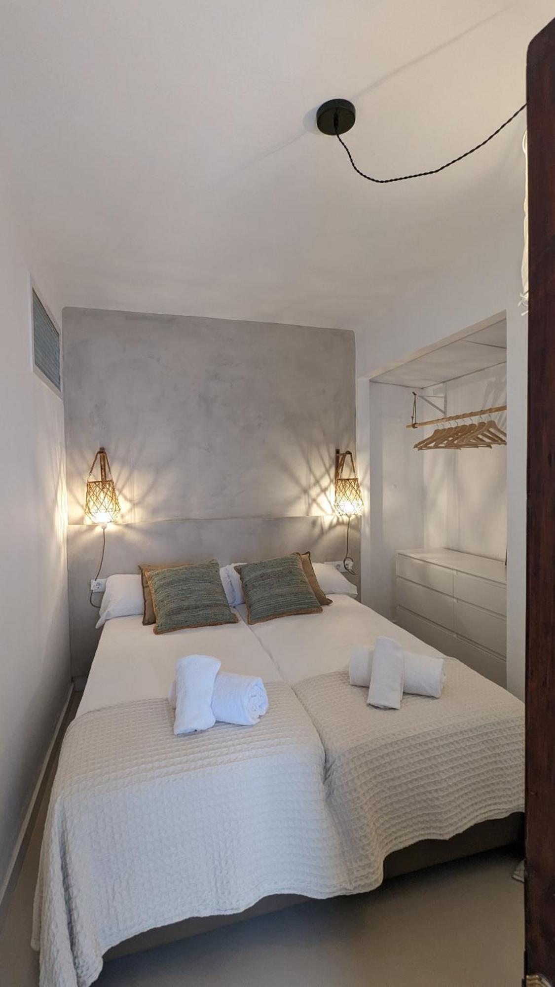 Hostal Es Niu De 塔马留 外观 照片