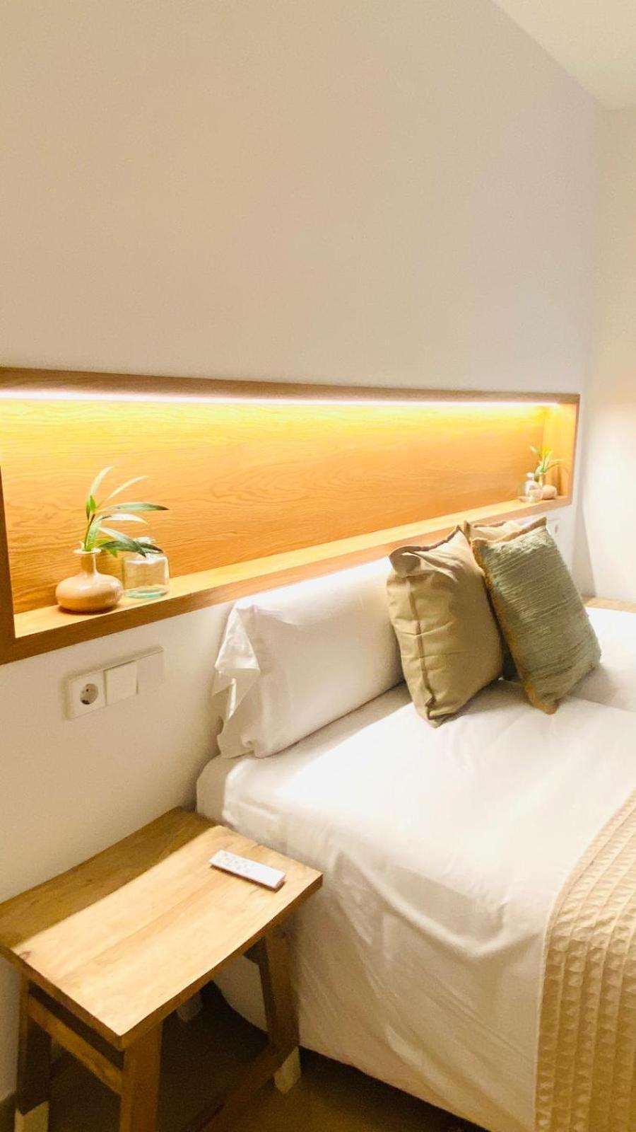 Hostal Es Niu De 塔马留 外观 照片