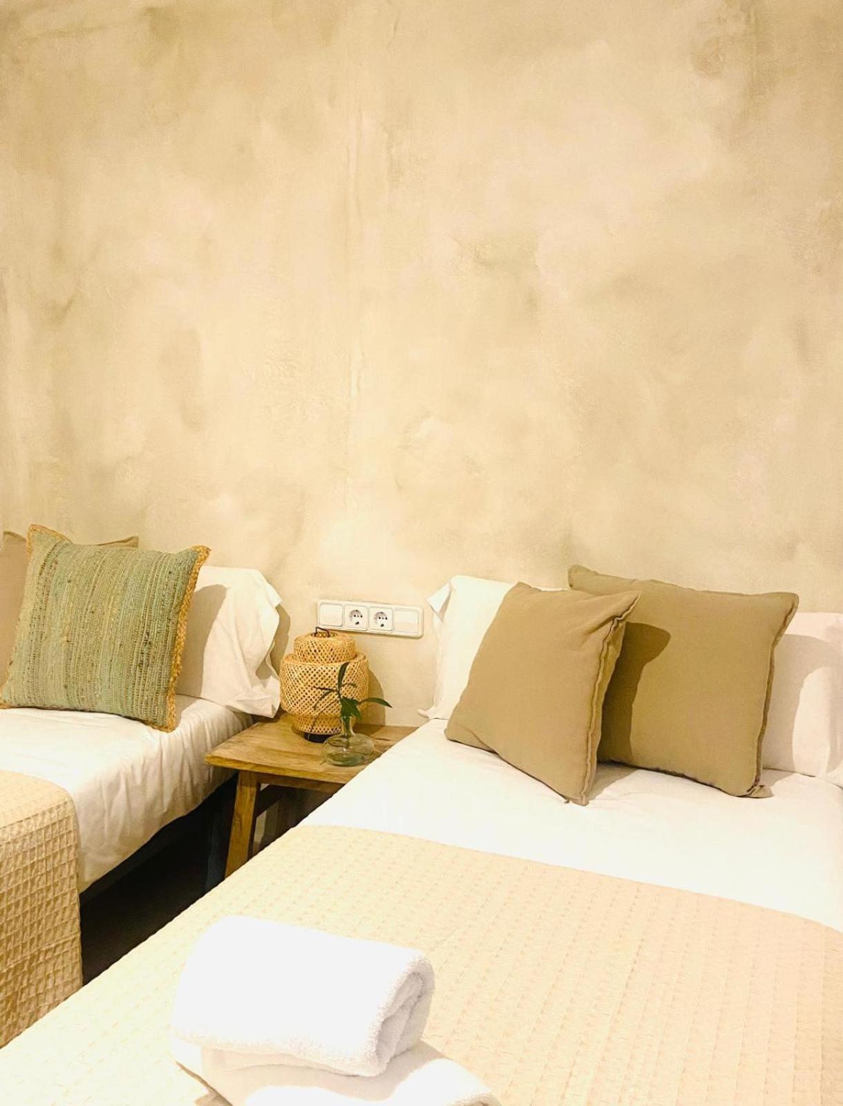 Hostal Es Niu De 塔马留 外观 照片